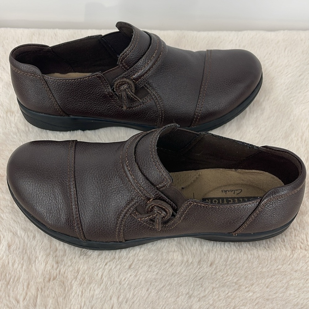 Clarks Womens size 8 Brown Leather Slip on Shoes - Picture 4 of 9